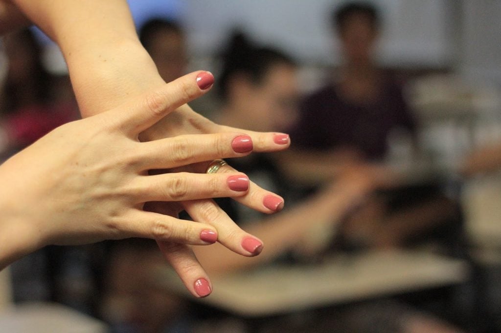 Quanto tempo demora para aprender libras